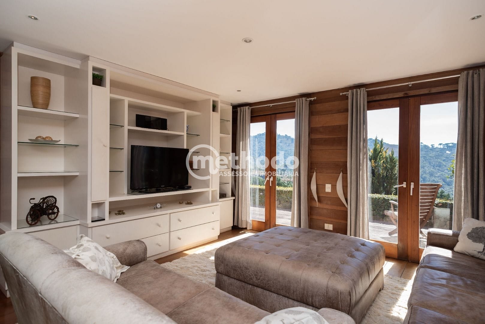 Casa, 5 quartos, 300 m² - Foto 1