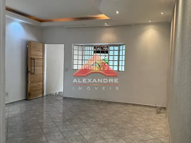 Casa 2 quartos e 2 banheiros, à venda, no bairro Parque Interlagos em São José dos Campos