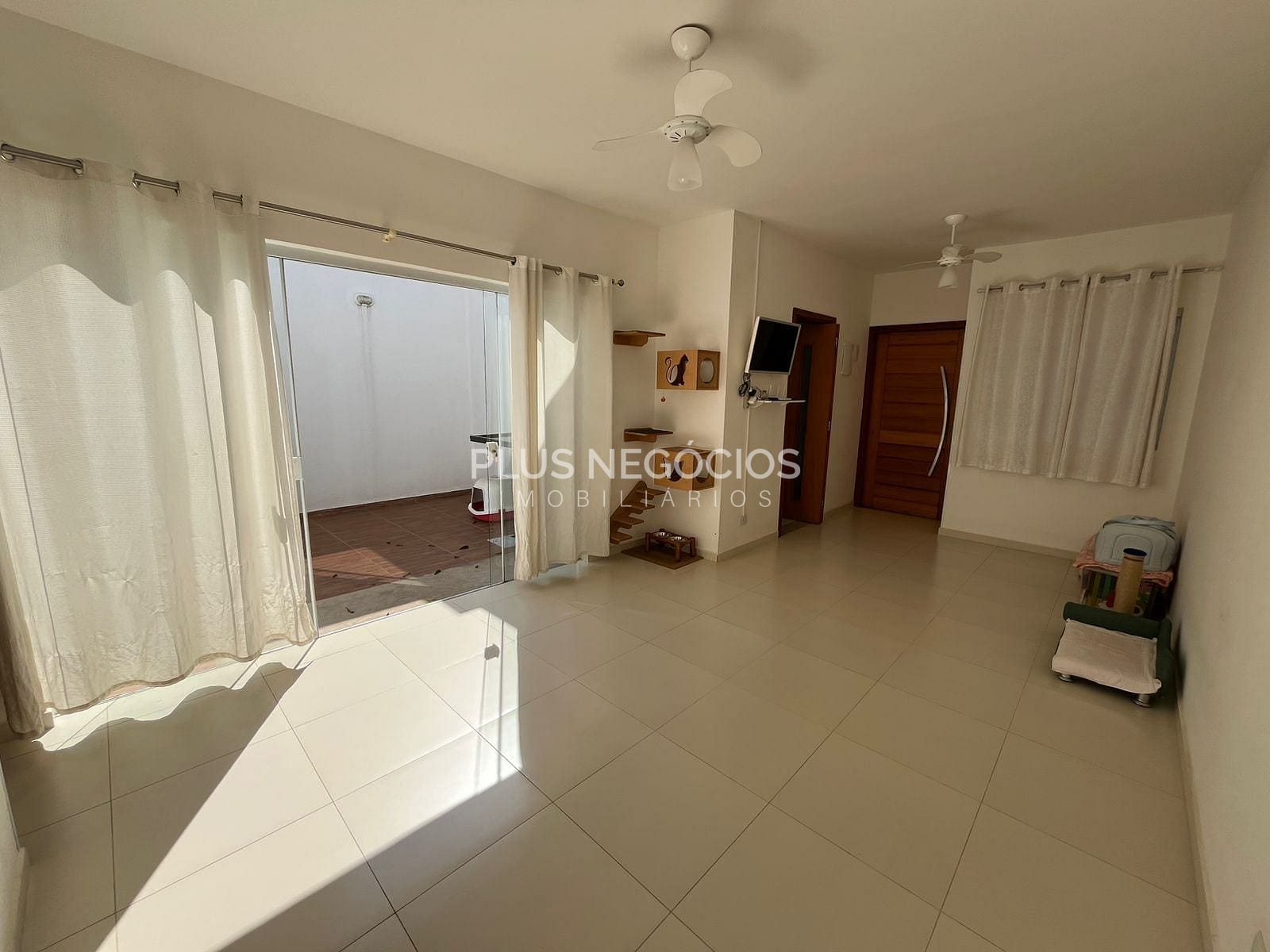 Casa, 3 quartos, 88 m² - Foto 1