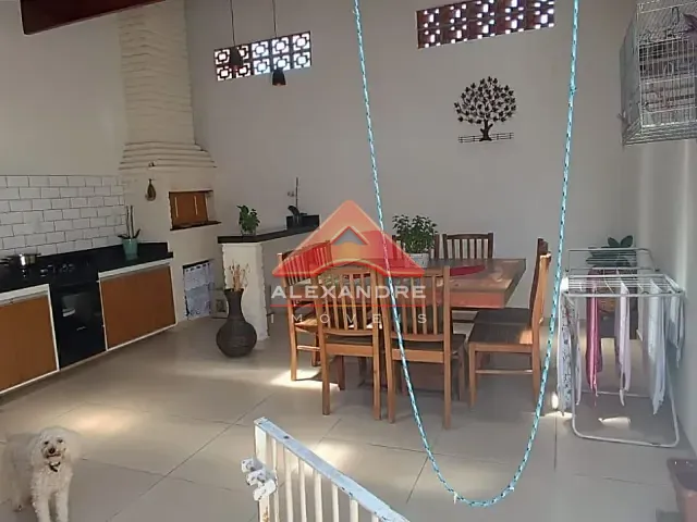 Casa 2 quartos e 1 banheiro, à venda, no bairro Jardim Nova Detroit em São José dos Campos