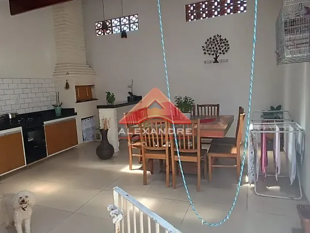 Casa 2 quartos e 1 banheiro, à venda, no bairro Jardim Nova Detroit em São José dos Campos