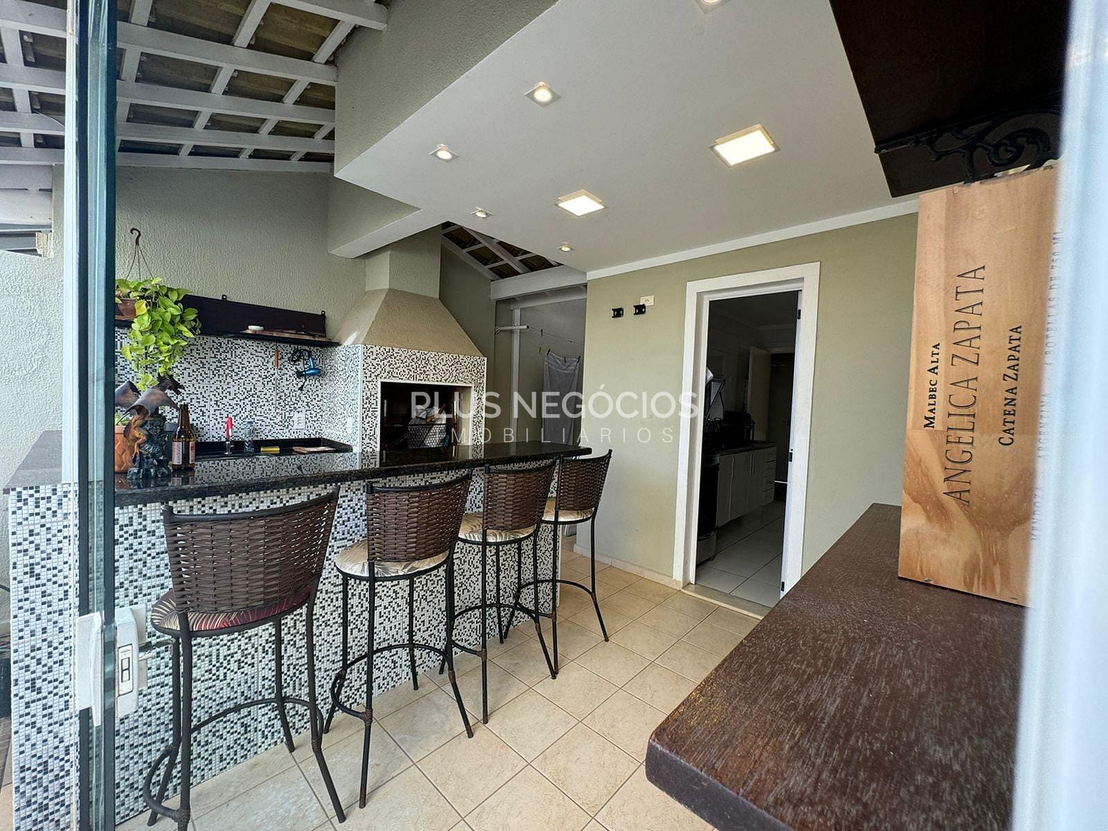 Casa à venda com 2 quartos, 95m² - Foto 9