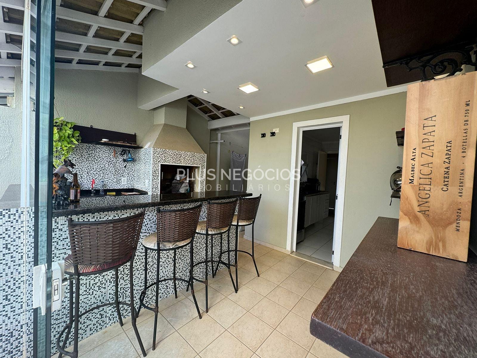 Casa à venda com 2 quartos, 95m² - Foto 13