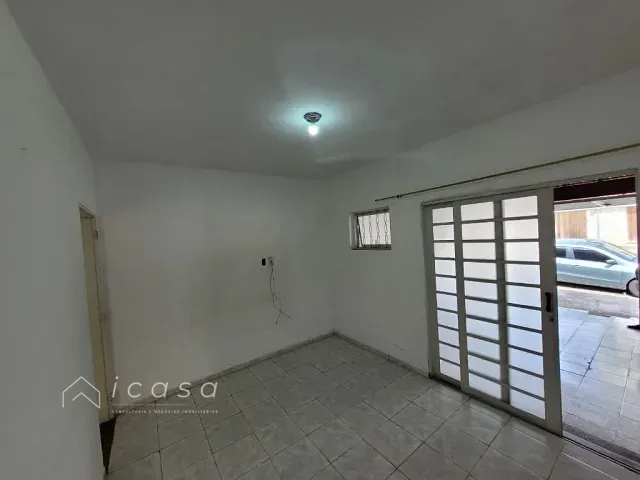 Casa com 125m² 4 quartos e 2 banheiros, à venda, no bairro Vila Menino Jesus em Caçapava