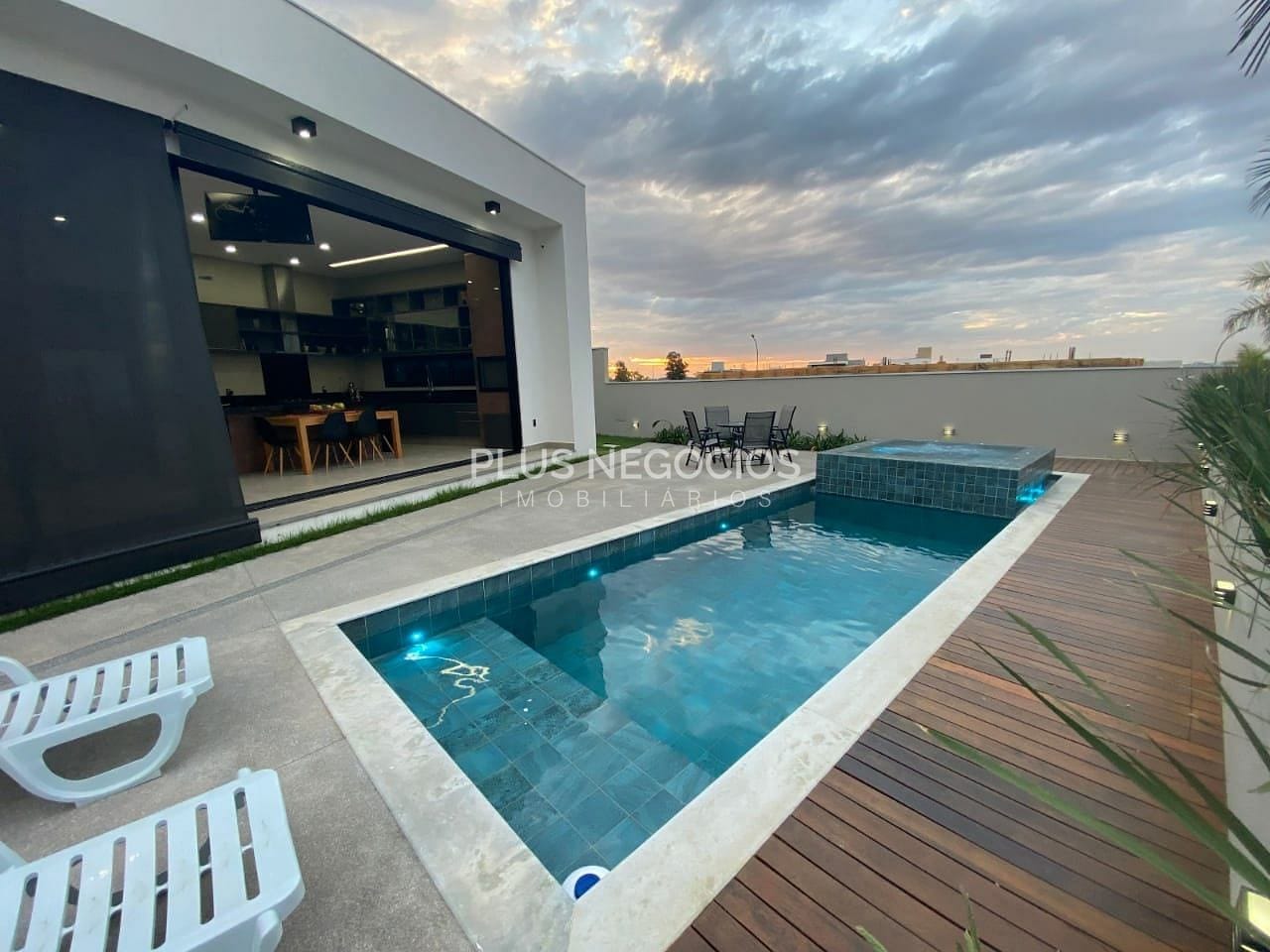 Casa, 3 quartos, 274 m² - Foto 13