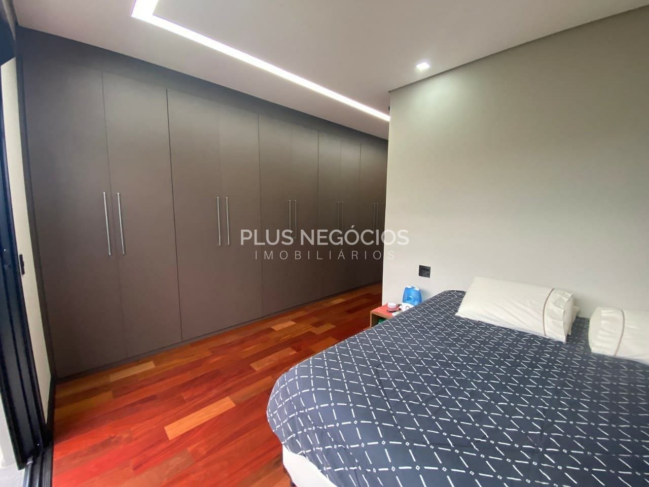 Casa, 3 quartos, 274 m² - Foto 26