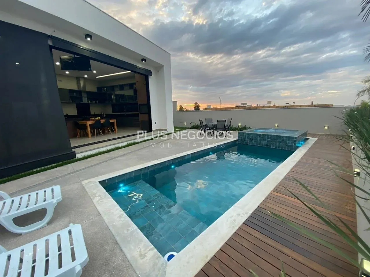Casa, 3 quartos, 274 m² - Foto 13