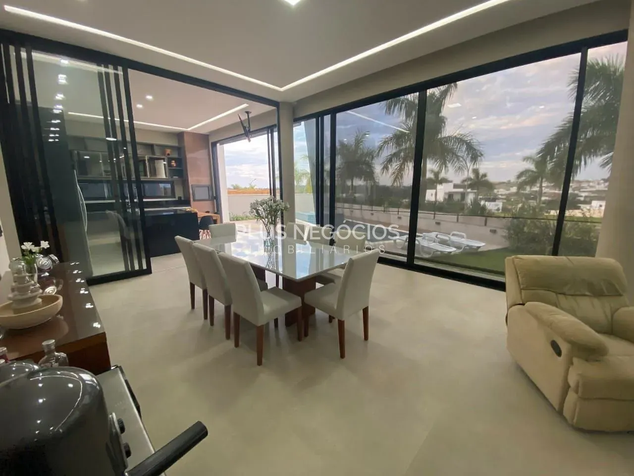 Casa, 3 quartos, 274 m² - Foto 8