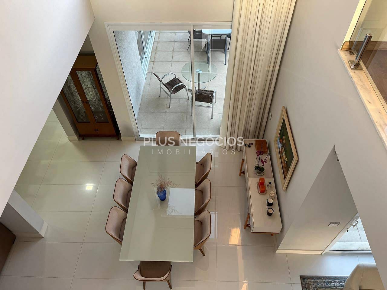 Casa à venda com 3 quartos, 318m² - Foto 3