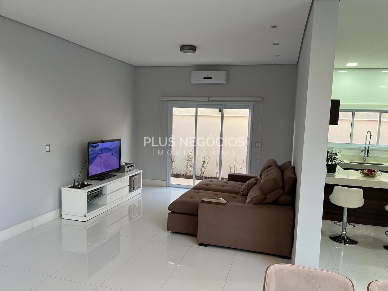 Casa à venda com 3 quartos, 318m² - Foto 18