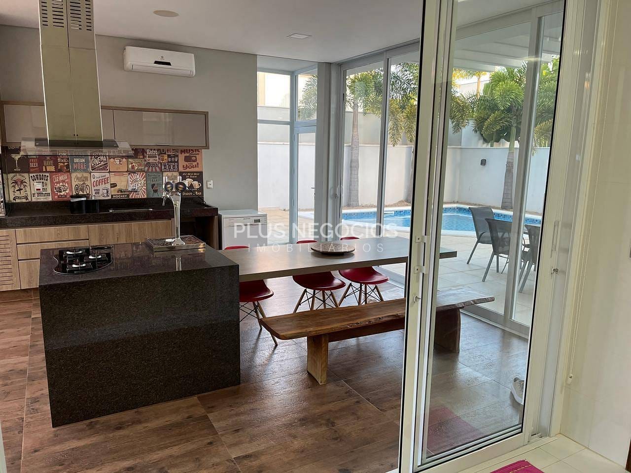Casa à venda com 3 quartos, 318m² - Foto 19