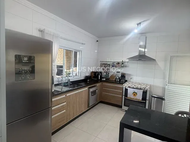 Casa com 385m² 4 quartos e 3 banheiros, à venda, no bairro Jardim Gramados de Sorocaba em Sorocaba