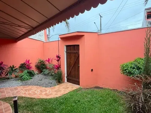 Casa com 174m² 3 quartos e 3 banheiros, à venda, no bairro Borda da Mata em Caçapava