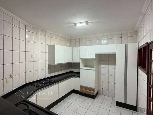 Casa com 174m² 3 quartos e 3 banheiros, à venda, no bairro Borda da Mata em Caçapava