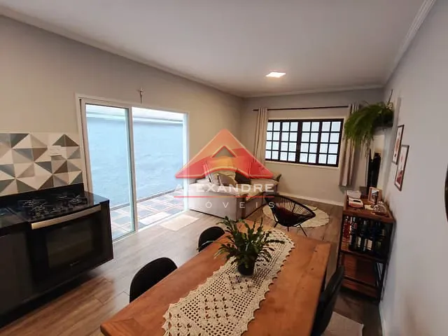 Casa 3 quartos e 2 banheiros, à venda, no bairro Residencial Ana Maria em São José dos Campos