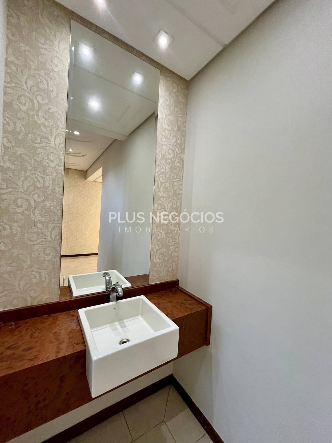 Casa à venda com 3 quartos, 291m² - Foto 11