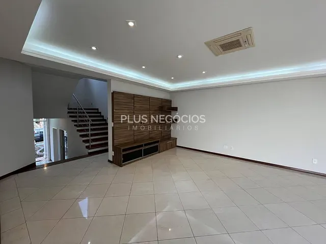 Casa com 292m² 3 quartos e 2 banheiros, à venda, no bairro Parque Residencial Villa dos Inglezes em Sorocaba