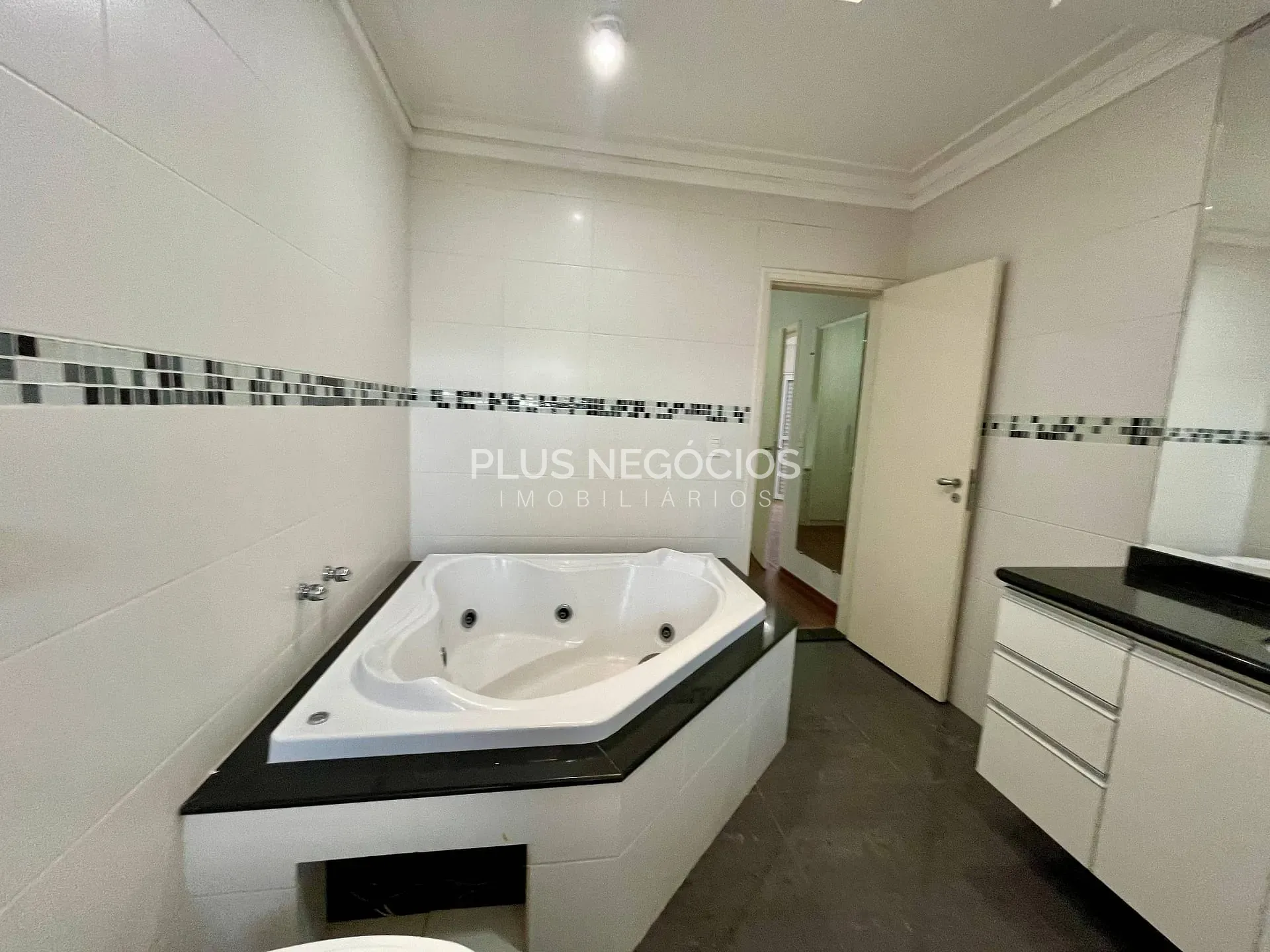 Casa, 3 quartos, 291 m² - Foto 30