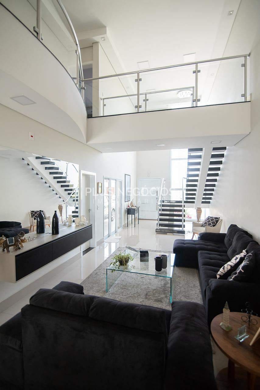 Casa à venda com 3 quartos, 323m² - Foto 9