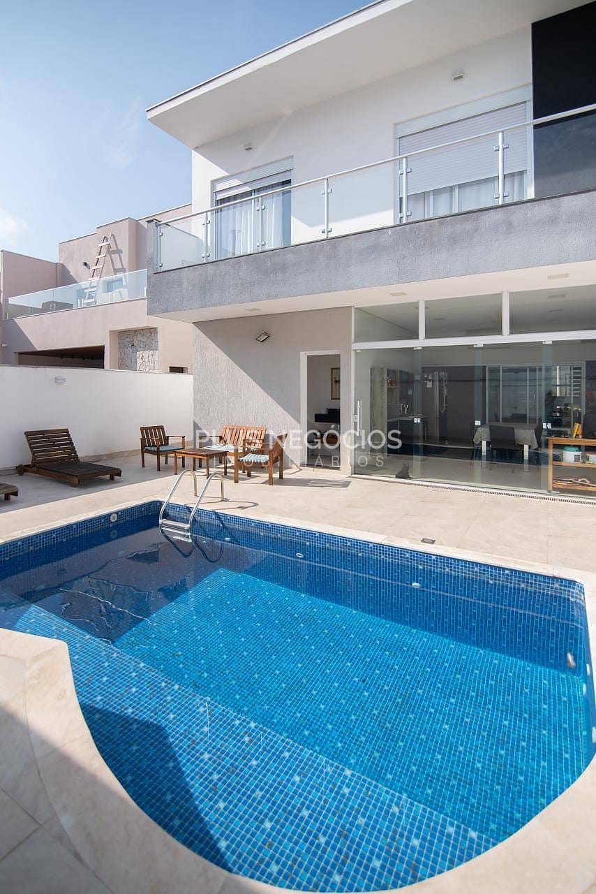 Casa à venda com 3 quartos, 323m² - Foto 11