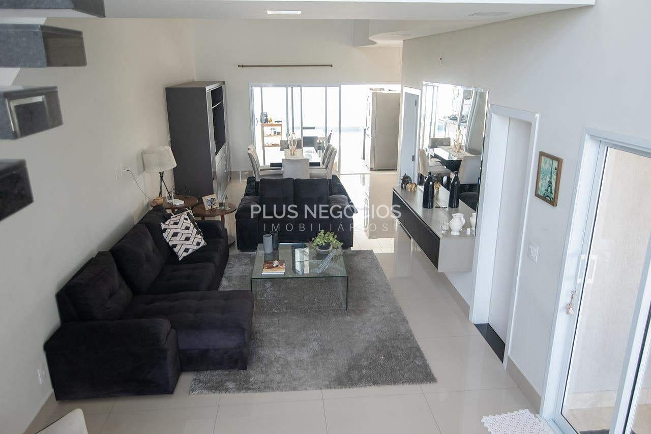 Casa à venda com 3 quartos, 323m² - Foto 17