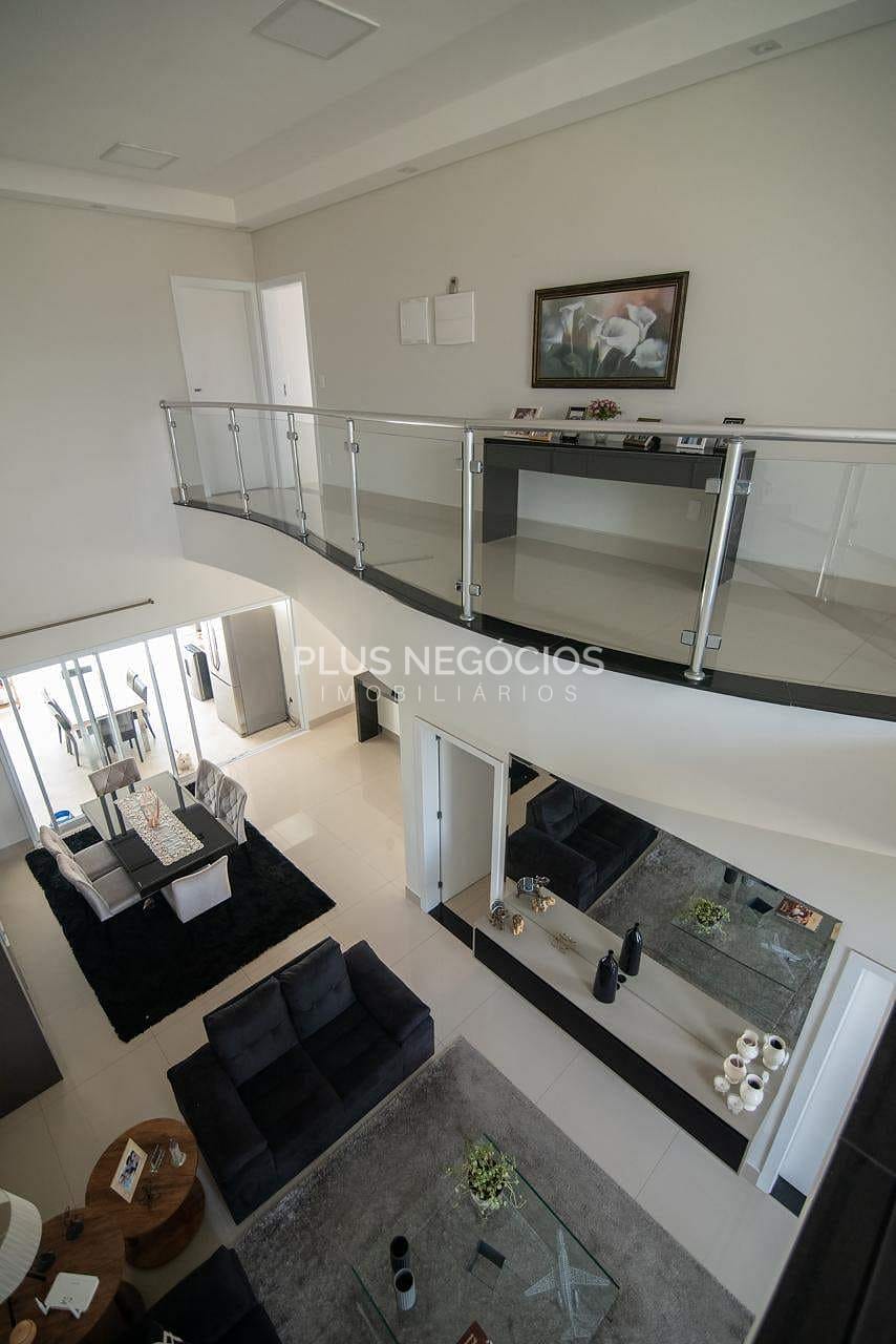 Casa à venda com 3 quartos, 323m² - Foto 20