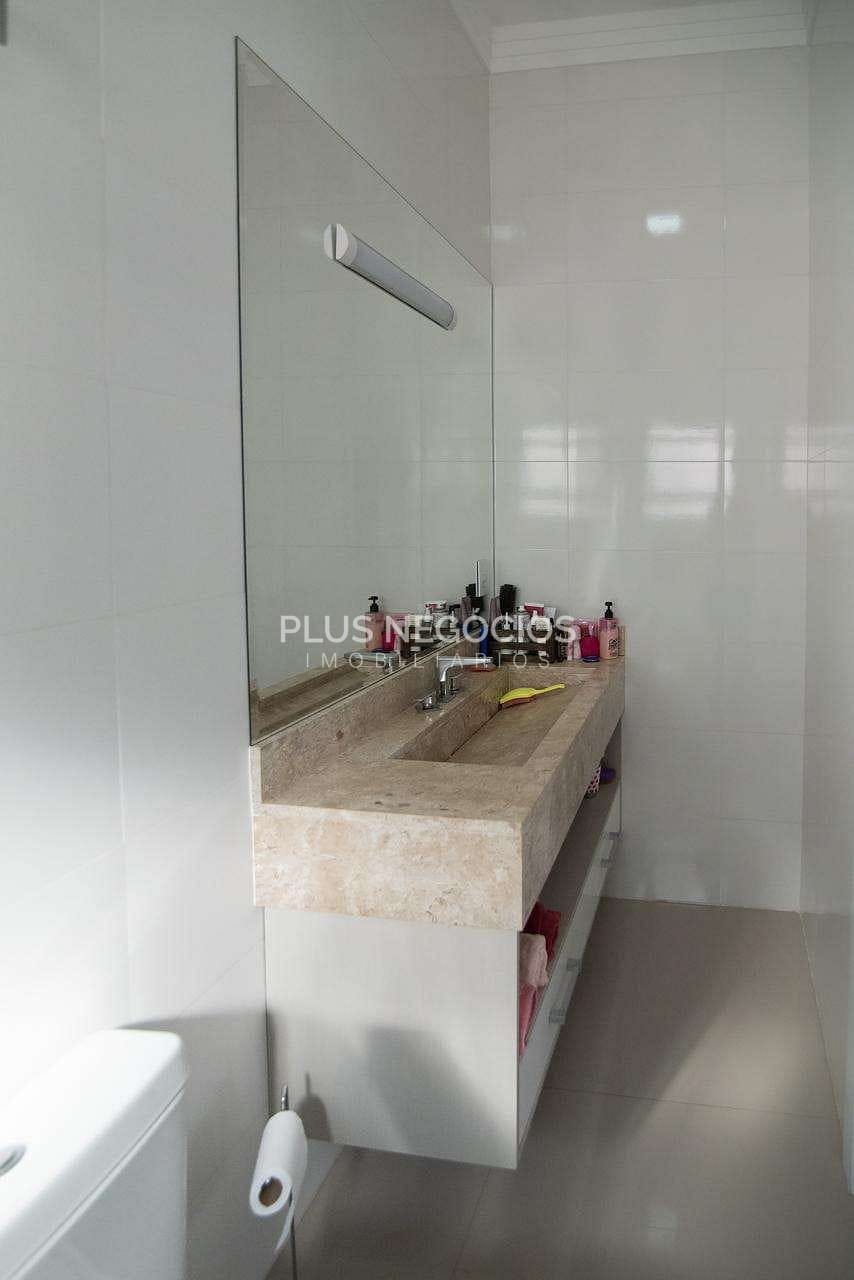 Casa à venda com 3 quartos, 323m² - Foto 34