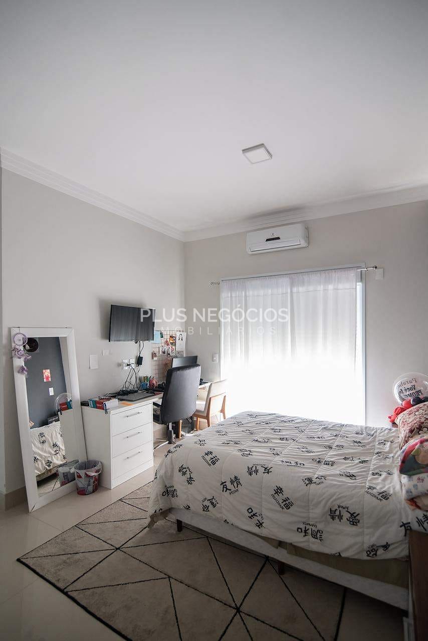 Casa à venda com 3 quartos, 323m² - Foto 35