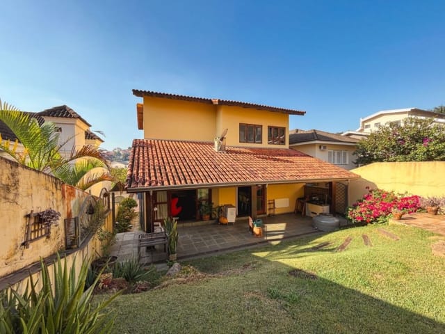 Casa com 360m² 4 quartos e 4 banheiros, à venda, no bairro Alphaville em Santana de Parnaíba