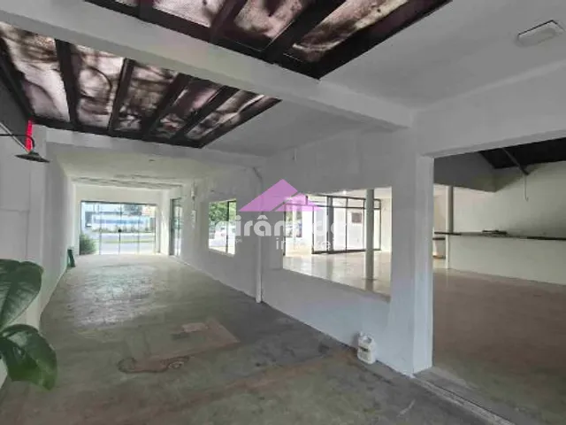 Casa com 450m² 3 quartos e 2 banheiros, para alugar, no bairro Jardim Esplanada em São José dos Campos