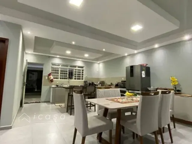 Casa com 250m² 3 quartos e 2 banheiros, à venda, no bairro Parque São Cristóvão em Taubaté