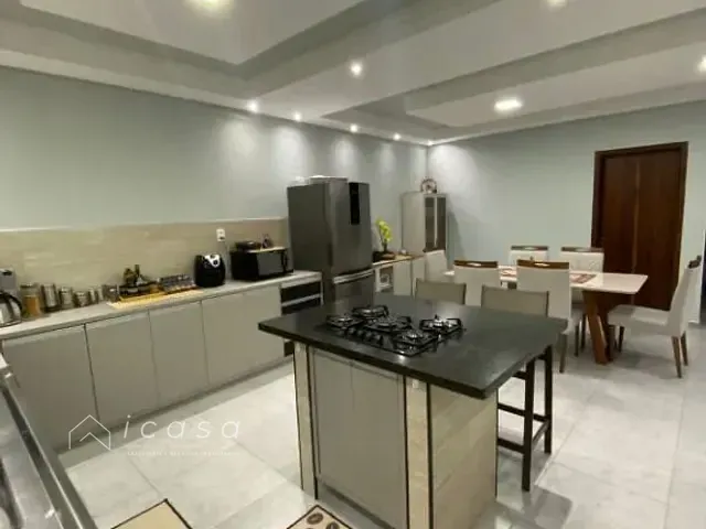 Casa com 250m² 3 quartos e 2 banheiros, à venda, no bairro Parque São Cristóvão em Taubaté