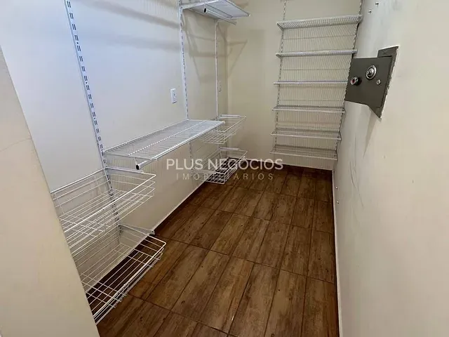 Casa com 316m² 2 quartos e 2 banheiros, à venda, no bairro Jardim América em Sorocaba