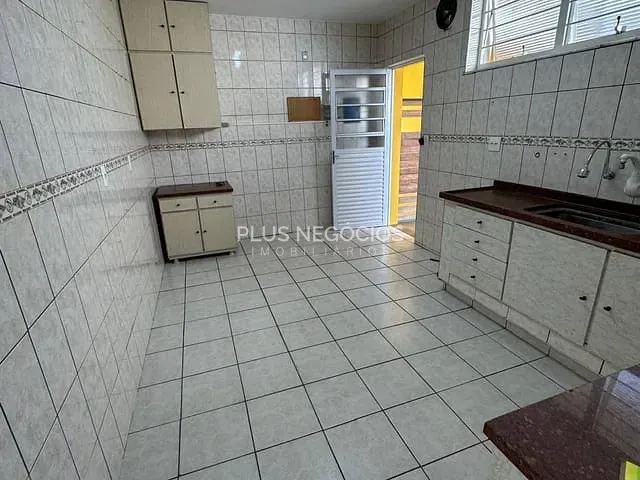 Casa com 316m² 2 quartos e 2 banheiros, à venda, no bairro Jardim América em Sorocaba