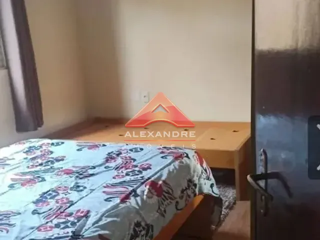 Casa 3 quartos e 1 banheiro, à venda, no bairro Jardim Valparaíba em São José dos Campos