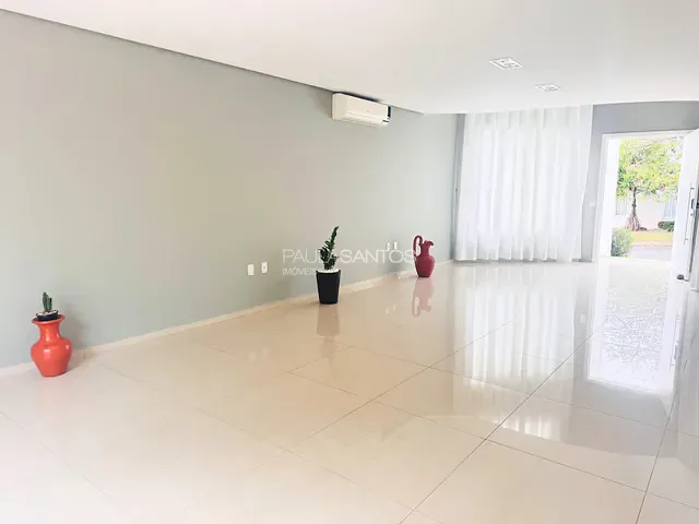 Casa com 300m² 3 quartos e 5 banheiros, à venda ou para alugar, no bairro Jardim Residencial Mont Blanc em Sorocaba