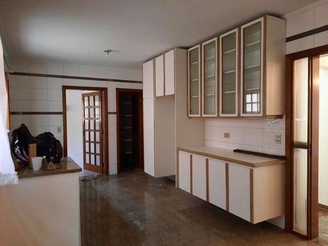 Casa com 360m² 3 quartos e 4 banheiros, à venda, no bairro Alphaville em Santana de Parnaíba