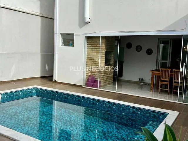 Casa com 200m² 3 quartos e 1 banheiro, à venda, no bairro Wanel Ville em Sorocaba