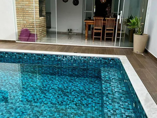Casa com 200m² 3 quartos e 1 banheiro, à venda, no bairro Wanel Ville em Sorocaba