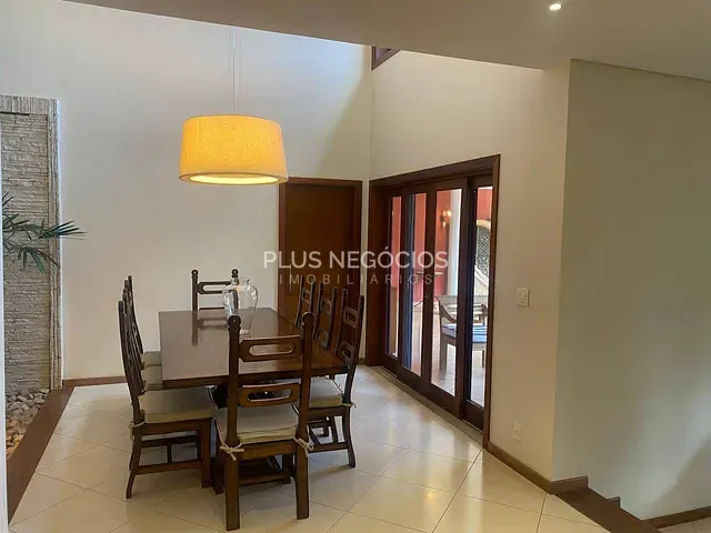 Casa com 464m² 4 quartos e 6 banheiros, à venda, no bairro Aparecidinha em Sorocaba