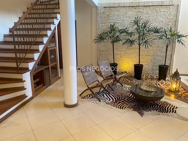 Casa com 464m² 4 quartos e 6 banheiros, à venda, no bairro Aparecidinha em Sorocaba