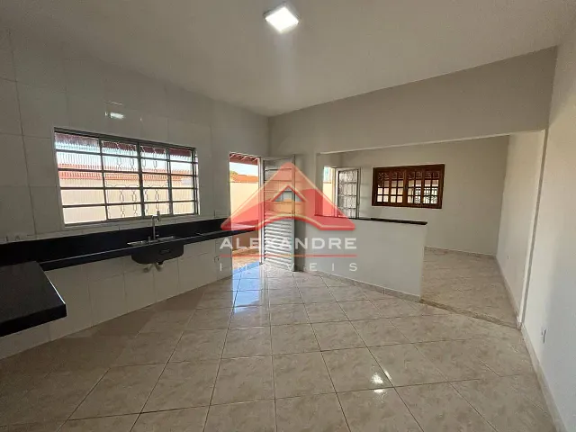Casa 1 quarto e 1 banheiro, à venda, no bairro Vila das Flores em São José dos Campos