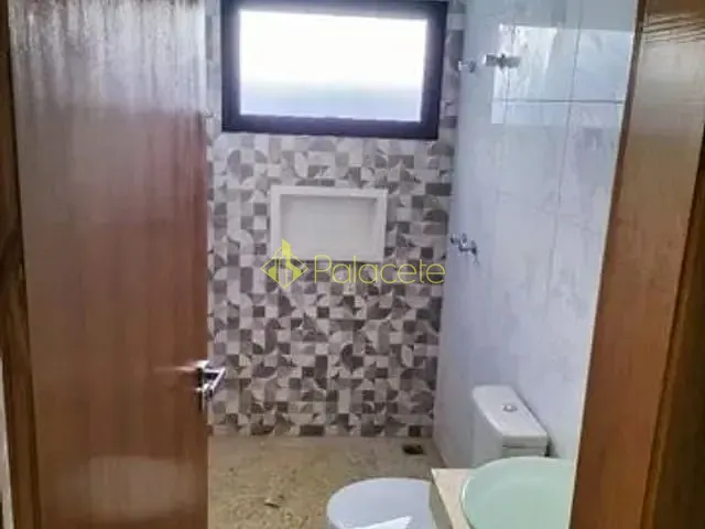 Casa com 250m² 3 quartos e 2 banheiros, à venda, no bairro Caçapava Velha em Caçapava