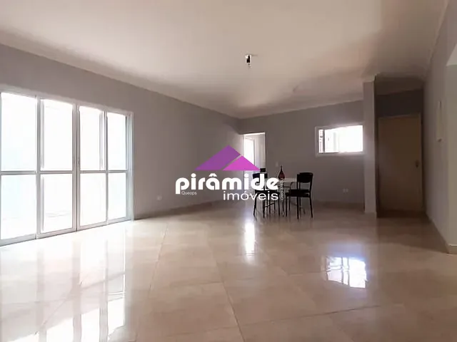 Casa com 300m² 6 quartos e 2 banheiros, à venda, no bairro Condomínio Terras do Vale em Caçapava