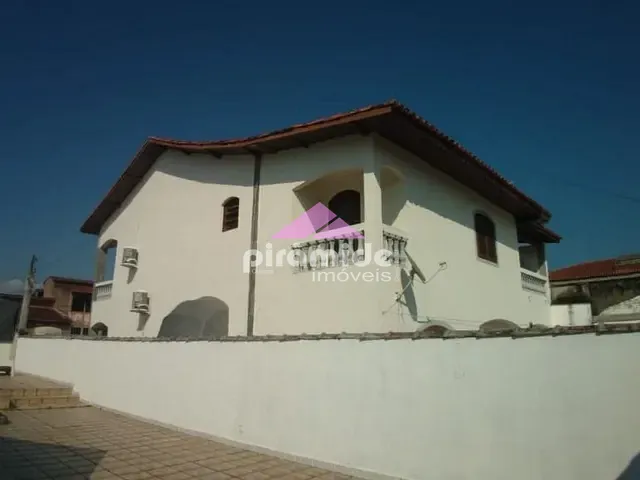 Casa com 1080m² 6 quartos e 5 banheiros, à venda, no bairro Pontal de Santa Marina em Caraguatatuba