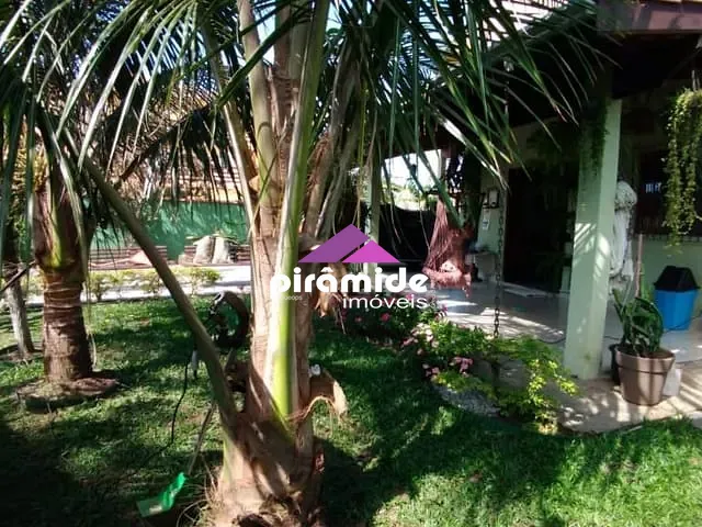 Casa com 450m² 5 quartos e 4 banheiros, à venda, no bairro Massaguaçu em Caraguatatuba