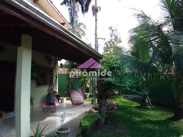 Casa com 450m² 5 quartos e 4 banheiros, à venda, no bairro Massaguaçu em Caraguatatuba
