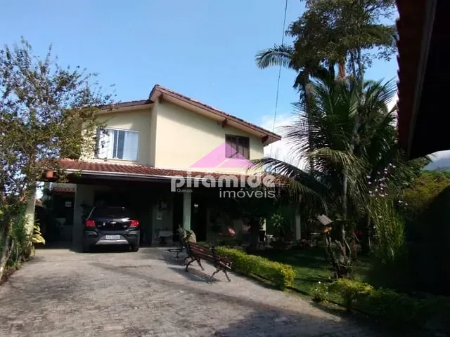 Casa com 450m² 5 quartos e 4 banheiros, à venda, no bairro Massaguaçu em Caraguatatuba