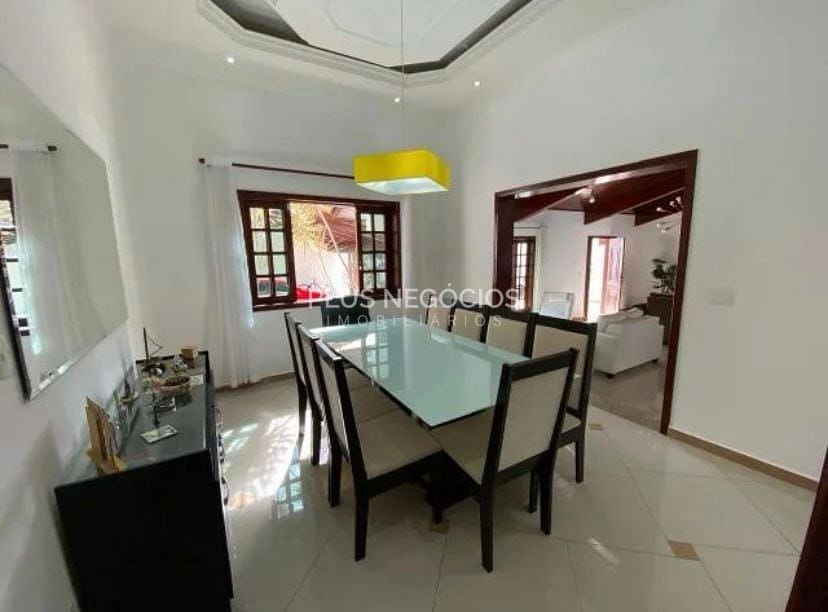 Casa à venda com 3 quartos, 340m² - Foto 9