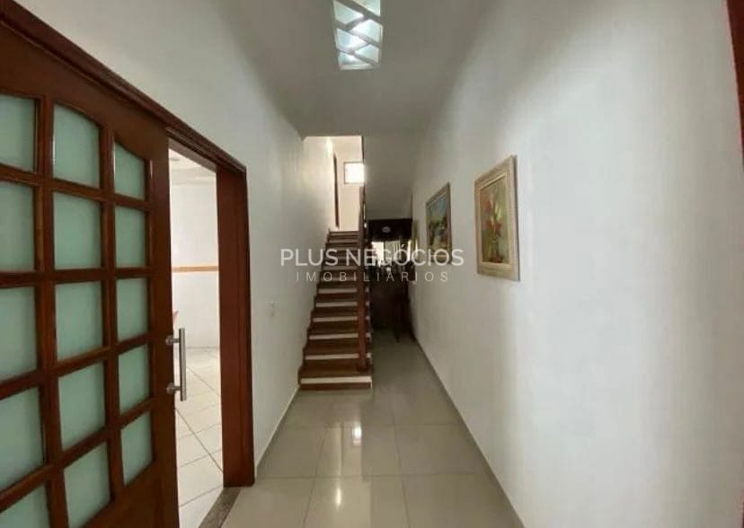 Casa à venda com 3 quartos, 340m² - Foto 11